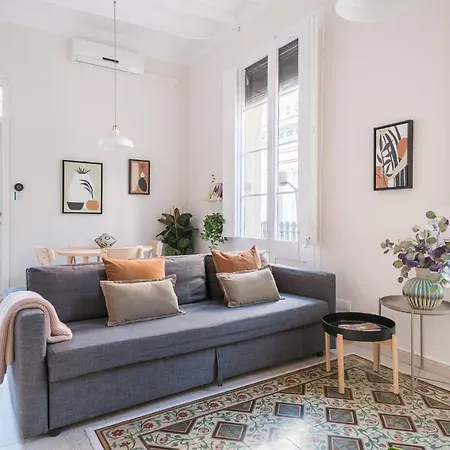 Apartment Light, Cozy Terrace And Local Life In Gracia