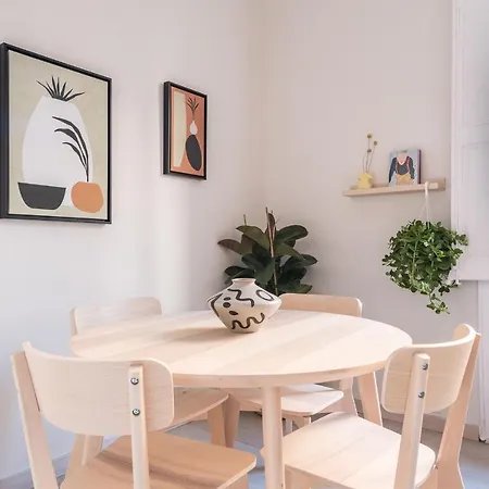 Light, Cozy Terrace And Local Life In Gracia * Barcelona
