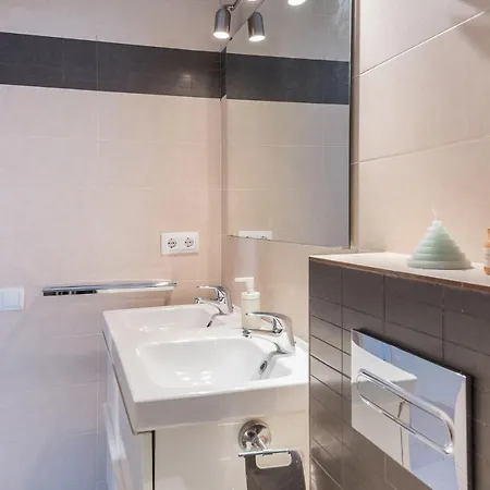 Light, Cozy Terrace And Local Life In Gracia Apartment Barcelona