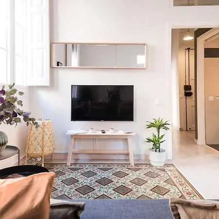 Apartment Light, Cozy Terrace And Local Life In Gracia Barcelona