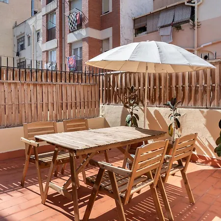 Apartment Light, Cozy Terrace And Local Life In Gracia *