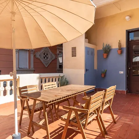 Light, Cozy Terrace And Local Life In Gracia *