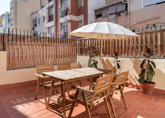 아파트 Cozy With Terrace In Gracia, Local Life *