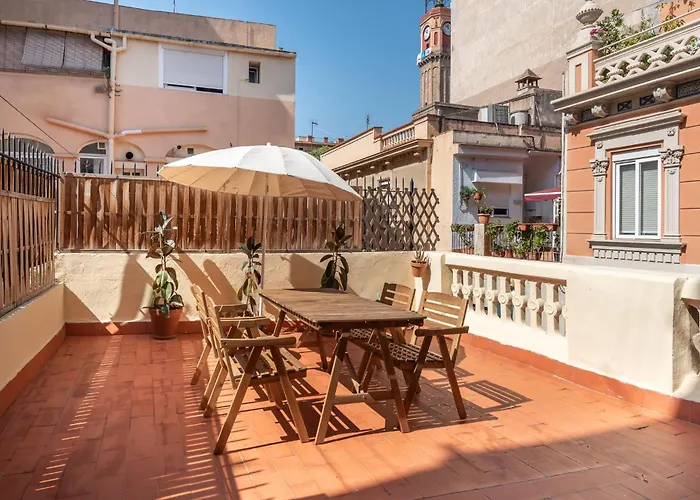 Cozy With Terrace In Gracia, Local Life 아파트 바르셀로나